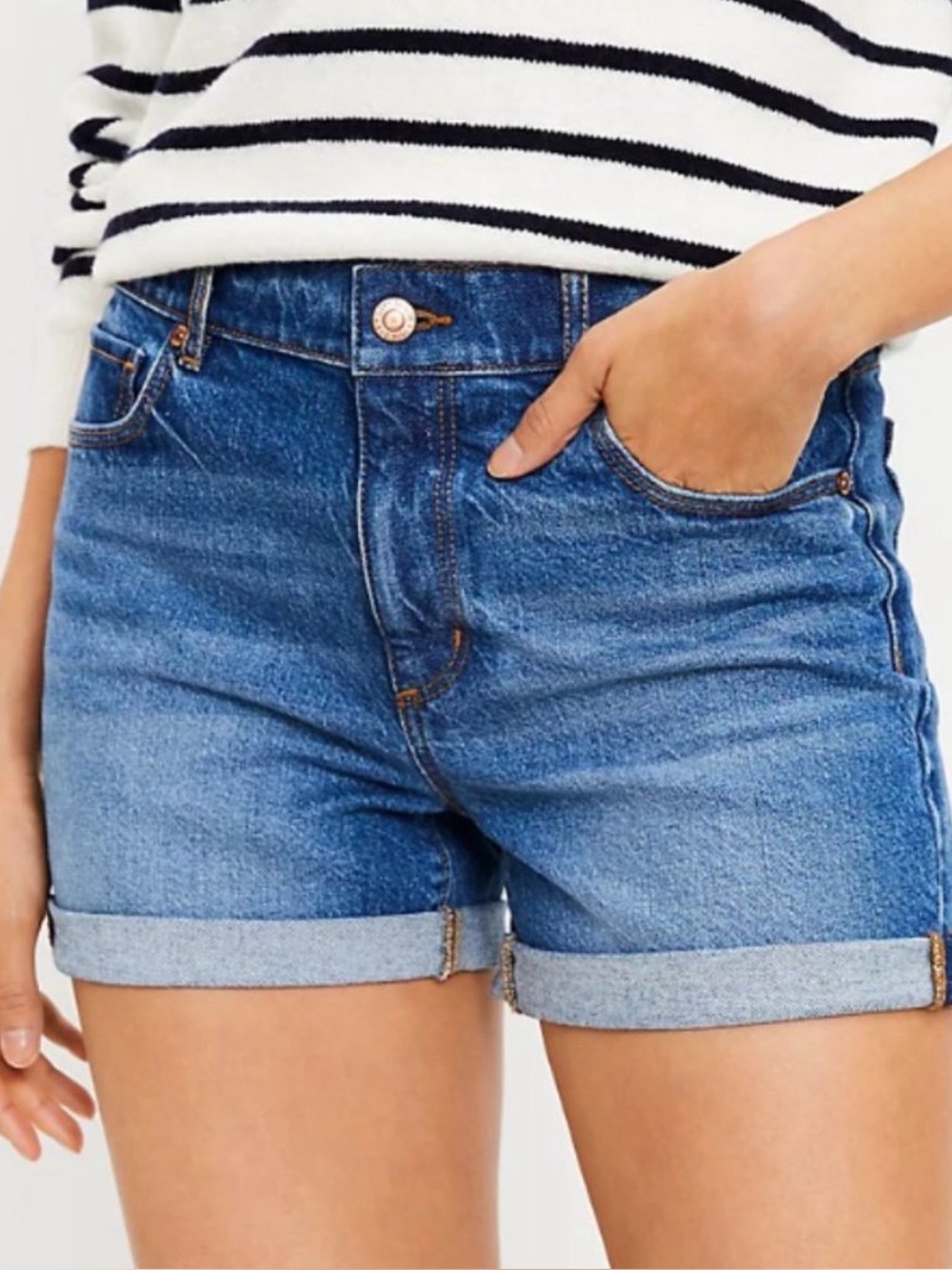 Loft “The Roll Shorts” denim size 29 mid rise-NWT